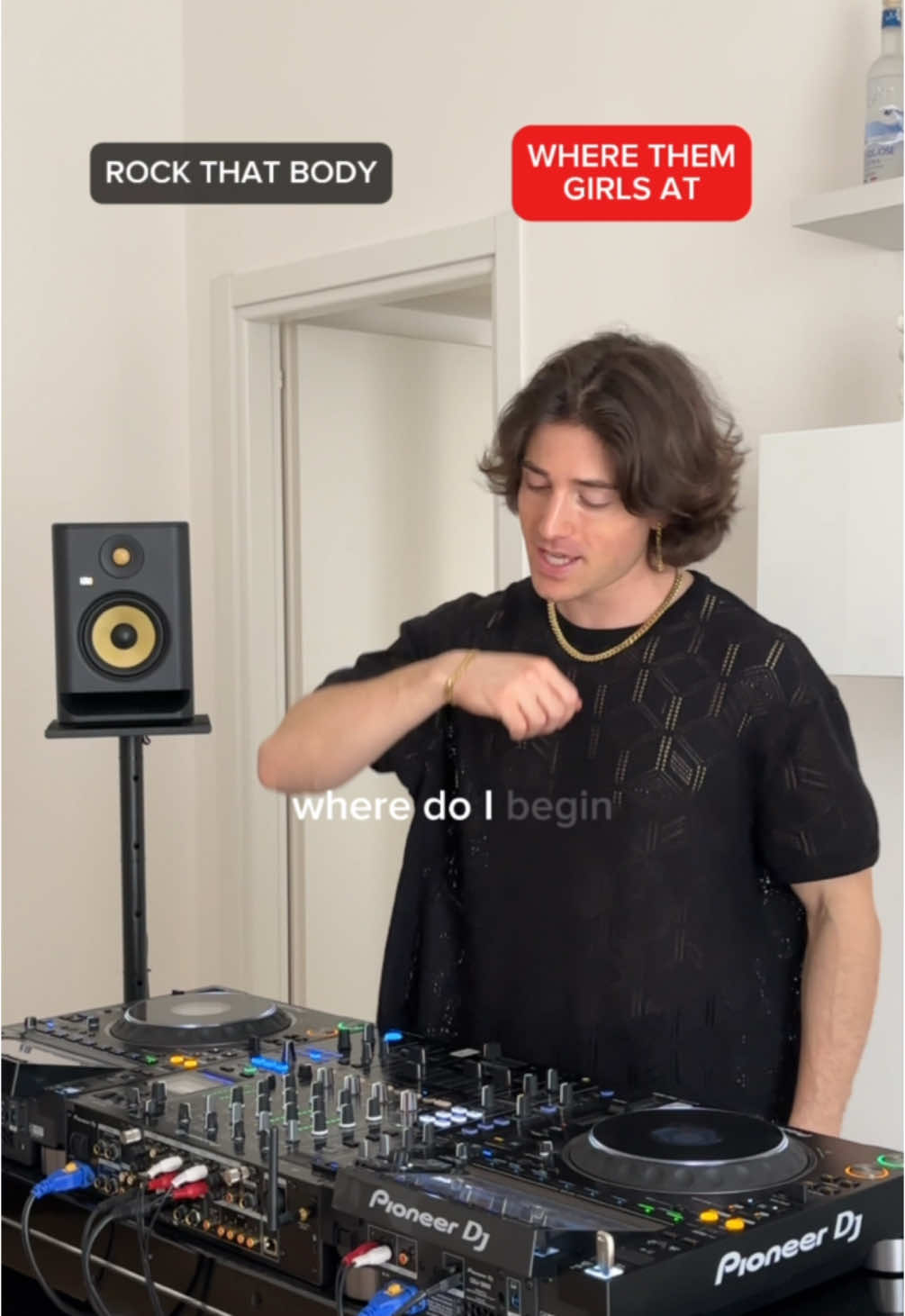 A post by @samuelebrignoccolo on TikTok caption: yes or no? 👽