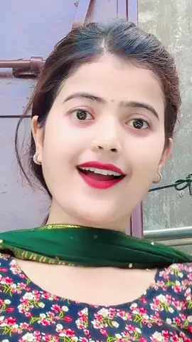 A post by @sanvibhagat32 on TikTok caption: #trending #sanvibhagat3 #foryou 