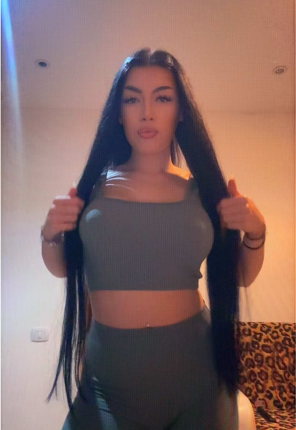 A post by @iamioana_0123 on TikTok caption: ✌🏻