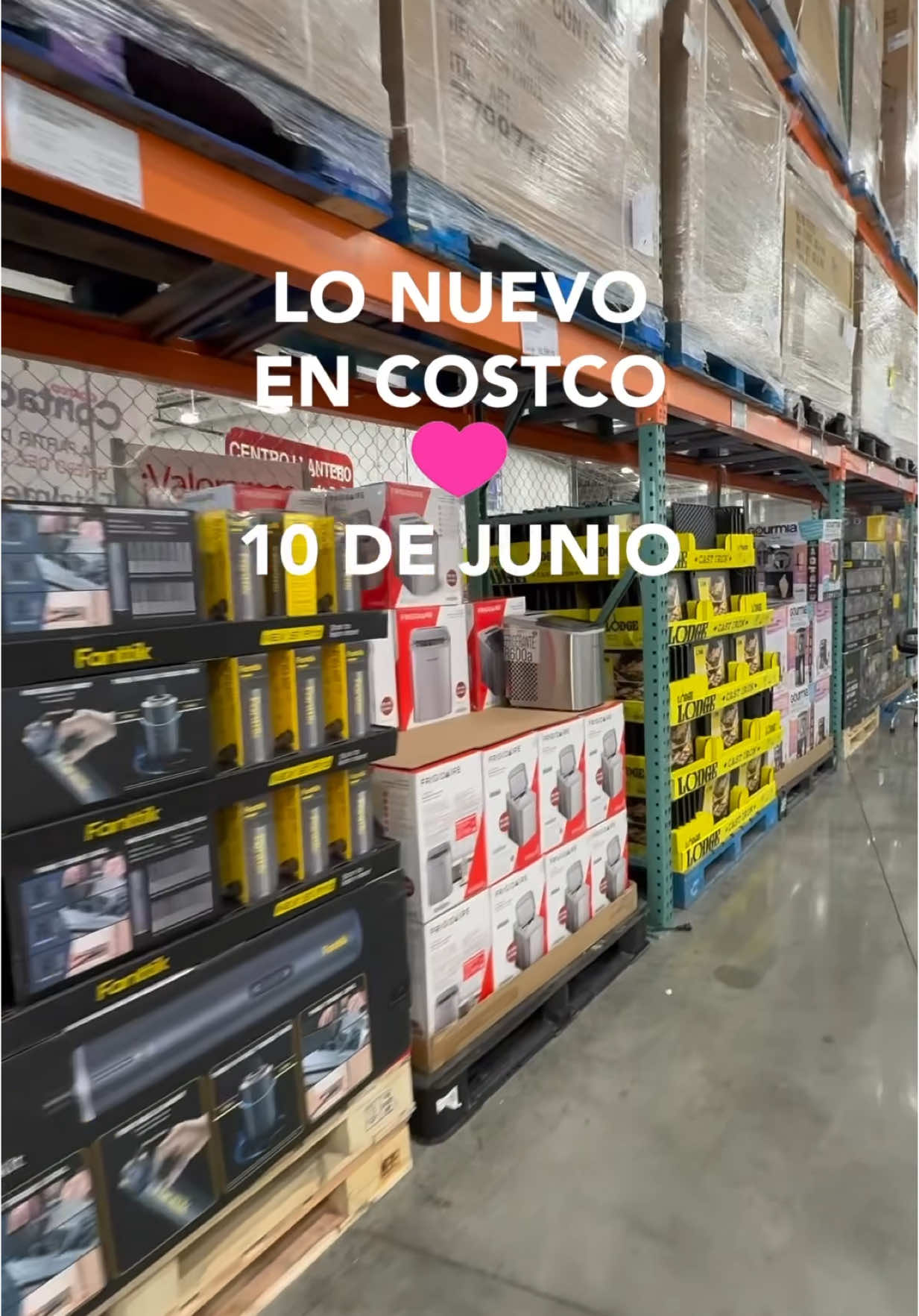A post by @clientescostcomexico on TikTok caption: Lo Nuevo en Costco Hoy Martes 10/06//2025 #costcofinds #shorts #ilovecostco #viral #costco #MariaClara #mar #costcomexico #yosoymariaclara #yasuéltamecostco