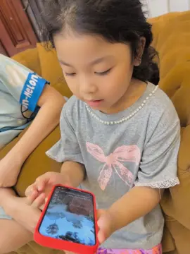 A post by @longmanin on TikTok caption: នៅតូចទេតែចេះអាណិតគេ❤️