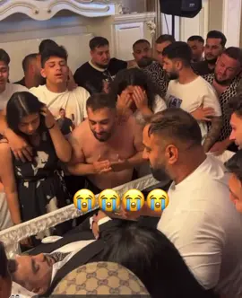 A post by @florydarius35 on TikTok caption: #viralvideos #viral #fy 