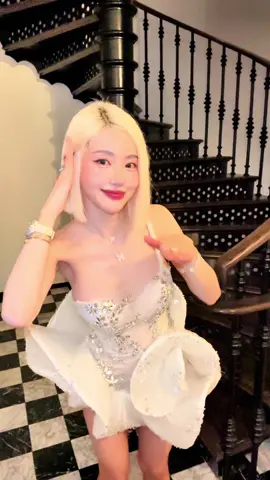 A post by @deejaysoda on TikTok caption: Do you want to dance with me?💃🏻🌹 #djsoda #dj소다 
