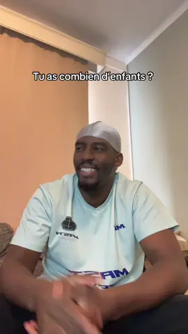 A post by @stevebradaa on TikTok caption: 6 ENFANTS 🙂🙃 #enfant #fy #fyp #viral #parents #foryou #pourtoi #trending #foryoupage #stevebrada #tiktok #challenge #collage #likе #viralvideos 