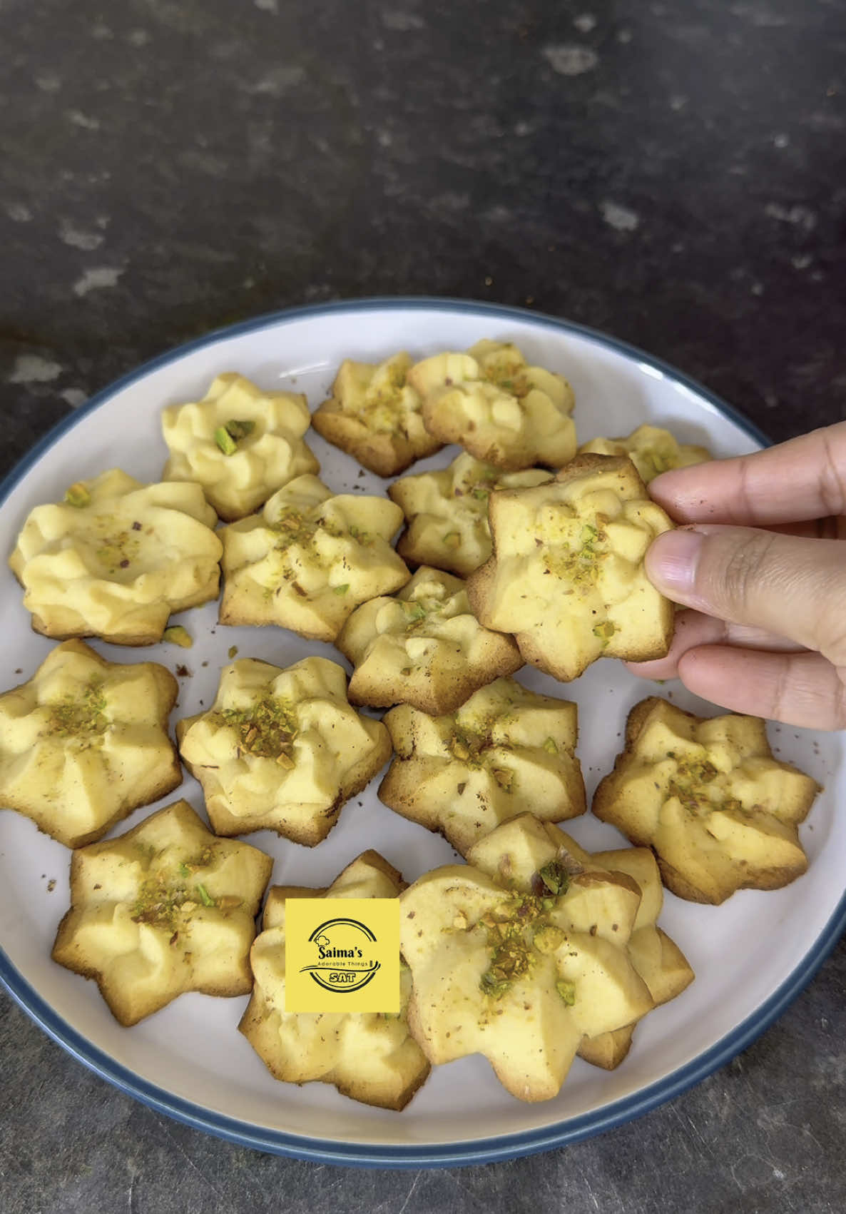 A post by @saimaafrosetonni on TikTok caption: Saffron Pistachio Mini cookies 🍪 