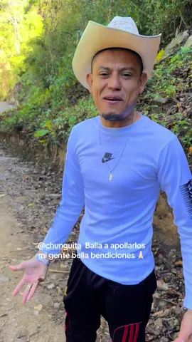 A post by @josuecardona44 on TikTok caption: Es bonito arreglas los problemas mi gente bella 🥺 bendiciones 🙏🏻#parati#josuecardona44#video @chunguita muchas gracias por tanto apollo mi gente bella 🥺🙏🏻