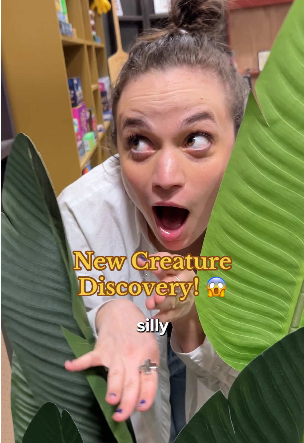 A post by @smosh on TikTok caption: 🥰 #discovery 