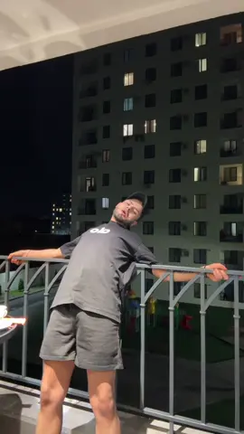 A post by @alex____alexis on TikTok caption: 😂#alexalexis 