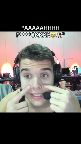 A post by @lewislefou on TikTok caption: Twitch: lewislefou #france #qc 