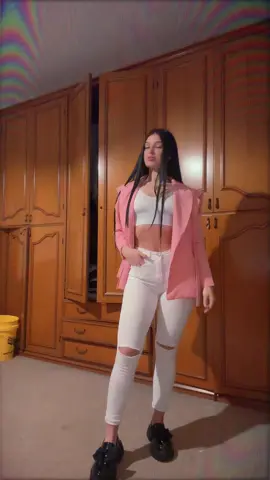 A post by @olgabuza4 on TikTok caption: #foryoupage❤️❤️ #videoviral #loveyou #videoviral #vira #spuneiasacavoifilangavoimereu😘 you 