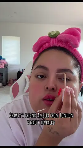 A post by @chismosabae on TikTok caption: How to conceal your brows #makeup #london #brows #tutorial #amelia #shawtybae #willito #odette #ddg #eve #wendy #benjy #gua #amanda #meche #tessa #soraida #friend #parati #fypage #fypシ゚viral #fyp #benji #tiktok #viral #viralsound 