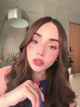 A post by @mariankrawstor on TikTok