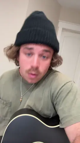 A post by @dilkenstein on TikTok caption: brainstorm, take me away from the norm… #amber #311 #coversong 