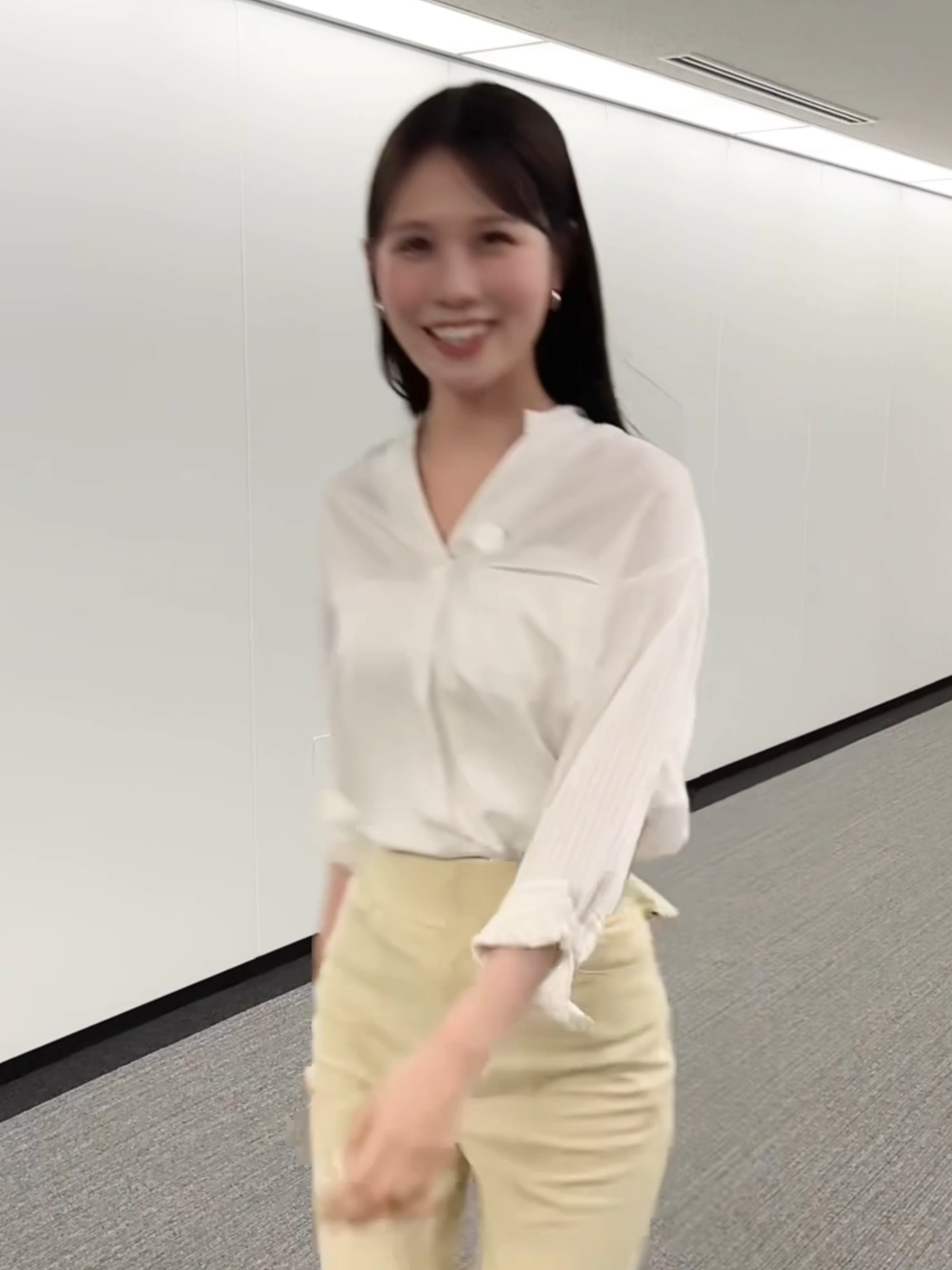 A post by @weathernewslive on TikTok caption: 今日もお疲れさまでした！6月11日#通勤タイパ #戸北美月 #お疲れさま