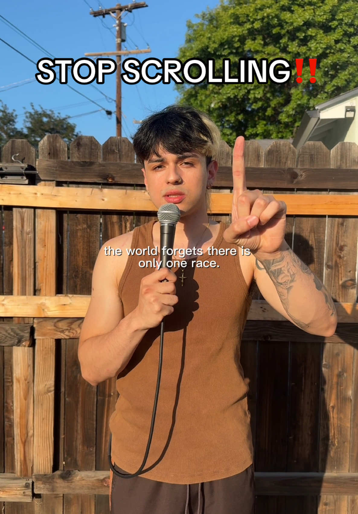 A post by @fabioguerrrraa on TikTok caption: comment your flag if you feel identified 🇭🇳 TOGETHER WE ARE MORE! #fabioguerra 