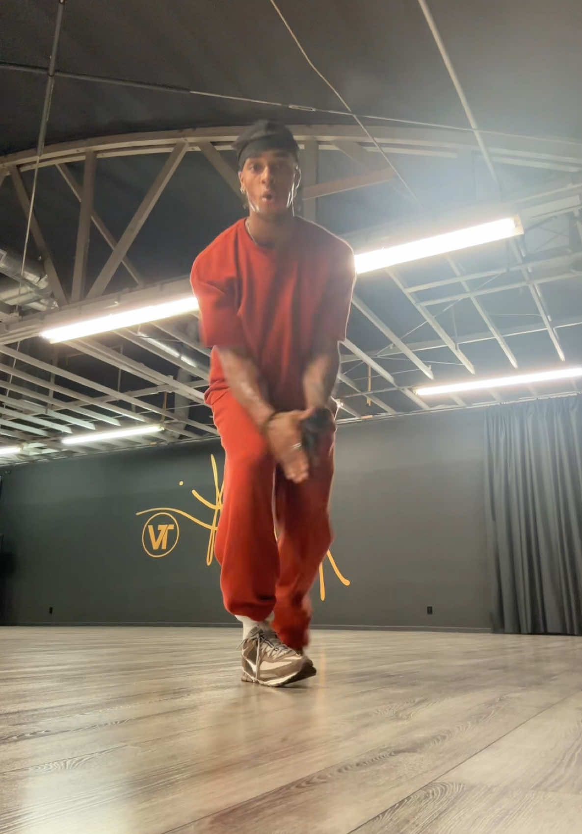 A post by @jeanvictorm on TikTok caption: Post rehearsal TikTok dc:🙋🏽‍♂️