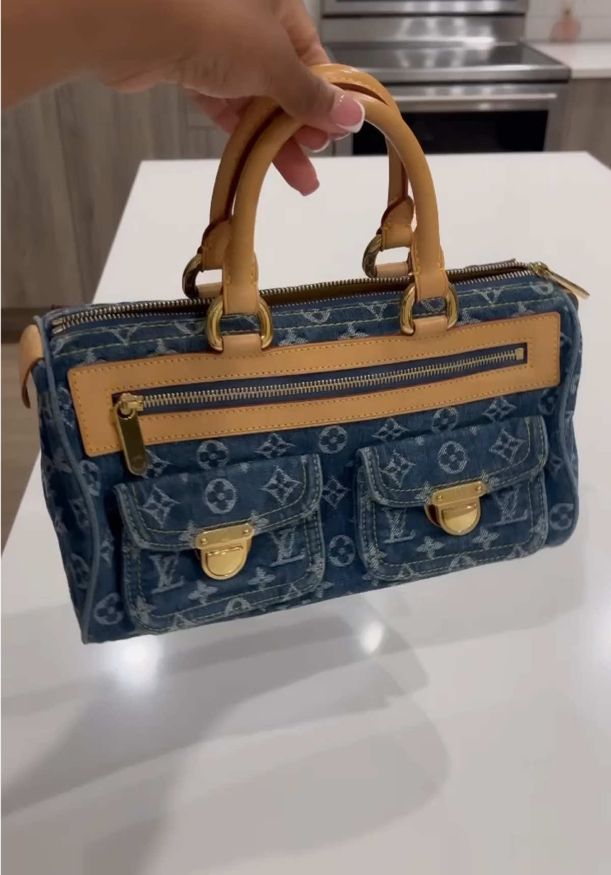 A post by @signaturejojo on TikTok caption: When your personal plug sources you a bag this good… condition 10/10 I loveeeeee😍 @KELLY B  #vintagefashion #2000s #vintage 