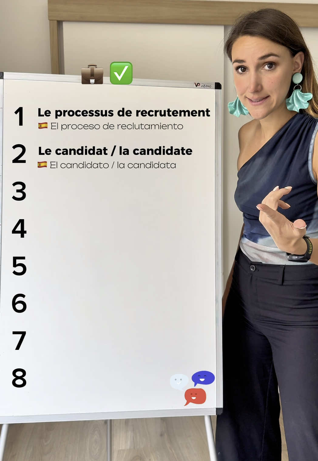 A post by @francesconmarie_ on TikTok caption: No puedes buscar trabajo en Francia sin conocer este vocabulario 🇫🇷 #CapCut #clasesdefrances #francia #frances #french #francia #idiomas #francés 