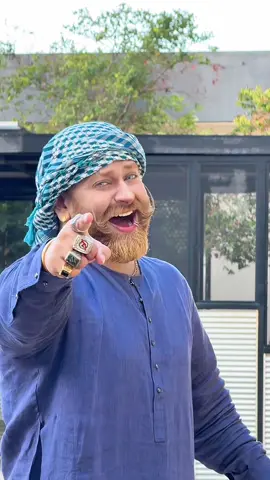A post by @ali_khanking on TikTok caption: Oye shareekooo👊🏽🤣Eid Mubarak🌙#bakraeid #mubarak @Ali Khan King 👑 @Ali khan king 👑 #alikhanking #eidmubarak #tigerkhan 