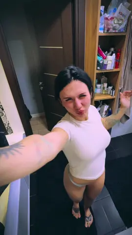 A post by @mosha_moshosha on TikTok caption: Всем бег! 