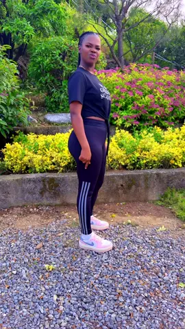 A post by @oliemulungi on TikTok caption: #oliemulungi 