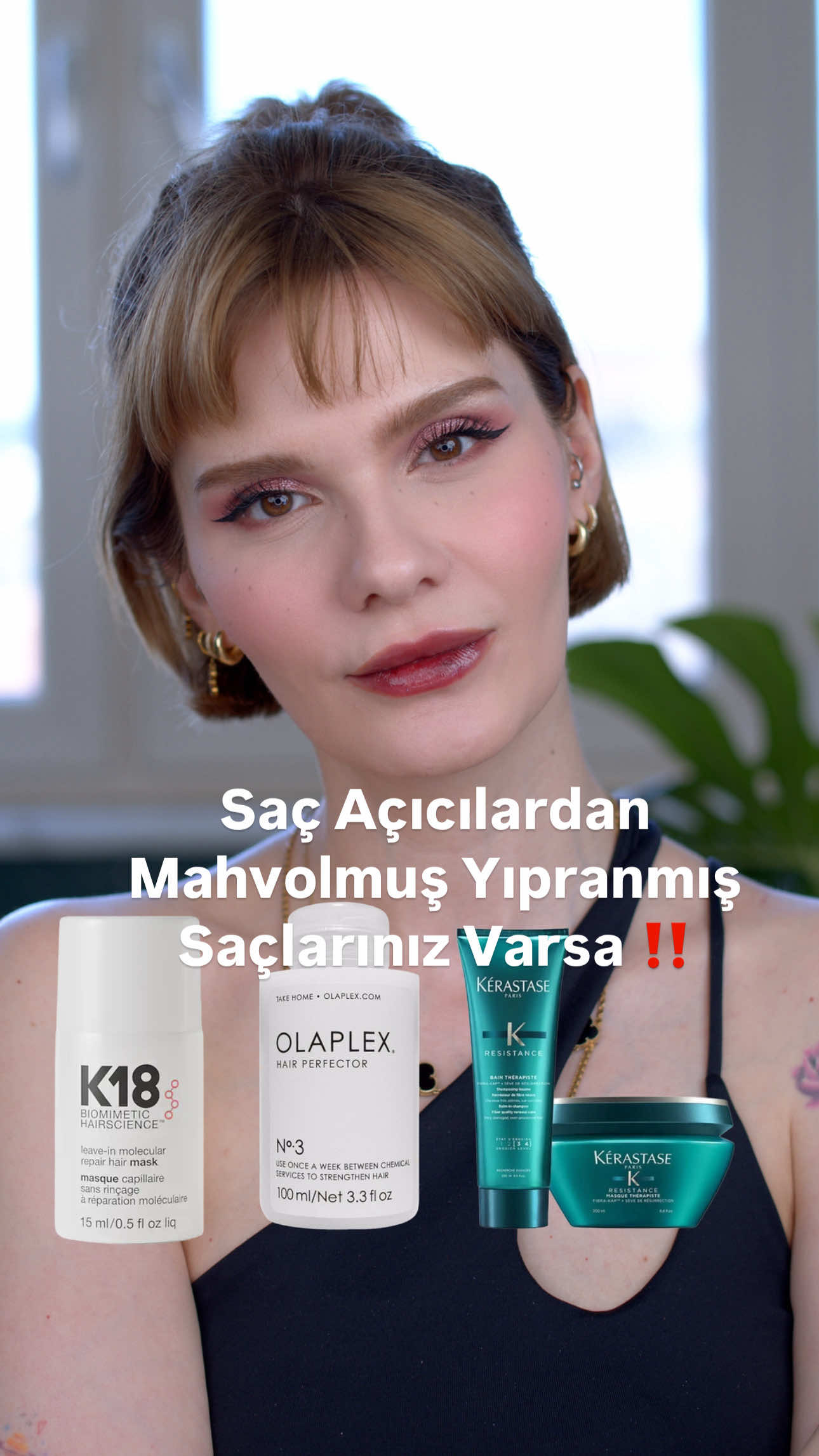 A post by @yagmurvardar_ on TikTok caption: Sağlıklı bir saç için yine de kestirebiliyorsanız saçınızı bir miktar kestirmeniz gerçekten en doğrusu olacaktır. Ama dipten uca yıpranmalarda bu bakımlar hayat kurtarıyor❤️ videoda sponsor veya reklam yoktur marka adı geçtiği için yasalar gereği *reklam  1- K18 Biomimetic Hairscience Leave-In Molecular Repair Hair Mask: K18, saçın keratin zincirlerini onararak saçın doğal yapısını yeniden oluşturmayı hedefleyen bir ürün. Bu ürün, Olaplex gibi saç bağlarını onarmaya yönelik bir teknoloji kullanıyor Ürünün doğru kullanılması gerekiyor ilk kullanımda 6 kullanım arka arkaya olması Öneriliyor o yüzden fiyat olarak sürdürülebilir olması gerçekten zor😭. yanlış kullanılırsa etki alamazsınız ama doğru kullanılırsa esneyen saç  için de çok  pahalı ama iyi bir alternatif. Ben yurtdışından almıştım bu ürünü Türkiye fiyatı beni en son şoka soktu 2- olaplex no 3 : Olaplex'in patentli Bis-Aminopropyl Diglycol Dimaleate içeriği, saç bağlarını yeniden yapılandırarak onarmayı hedefliyor. İçeriğindeki Vitamin C, E, A ve doğal yağlar (Jojoba ve Tatlı Badem) saçın beslenmesine yardımcı olurken   Hidrolize soya ve buğday proteinleri saçı güçlendirmek için çalışıyor.   saç onarımı için özel olarak geliştirilmiş bir formüle sahip olup, özellikle kimyasal işlem görmüş saçlar için gerçekten başarılı bir ürün. Nemli saça uygulayıp en az 20 dk beklemek önemli 3- Kerastase Resistance Masque Therapiste Saç Maskesi çok yıpranmış saçlara yoğun onarıcı saç maskesi Bu ürünü şampuanı, durulanmayan saç kremiyle beraber kullanmanızı öneririm. Saçınızı yıkamadan önce 2-3 saat sürüp bekletirseniz çok güzel etki alırsınız. Açıcıdan mahvolmuş saçlar için en iyi performans alacağınz ürünlerin başında geliyor #saç #yıpranmışsaçlar #kopansaçlar #k18hair  #olaplex #kerastase #olaplexno3 
