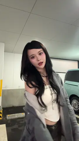 A post by @0808sakura on TikTok caption: 1人バージョンです！！！！