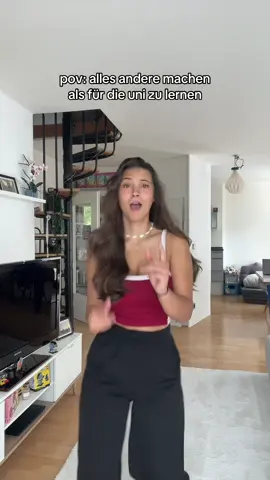 A post by @vicic7 on TikTok caption: sieht man mir die verzweiflung ins gesicht geschrieben?