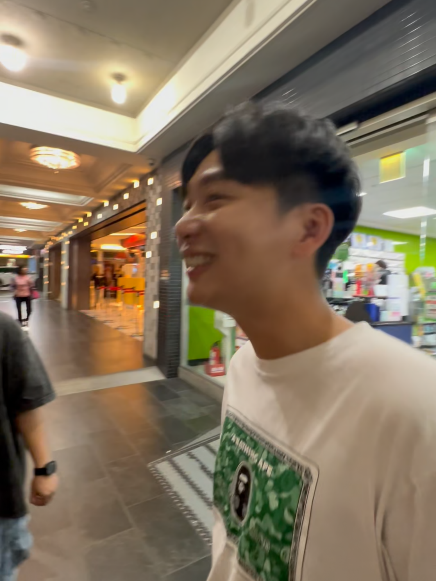A post by @ouu666 on TikTok caption: 美食達人來了!!#歐桑 #日常 #中華路夜市 #超商