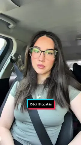 A post by @petrikcsenge on TikTok caption: Nektek még élnek a nagyszülők, dédik? Olyan fantasztikus látni őket a gyermekeimmel🥹💕 #nekedbe #petrikcsenge #foryouba 