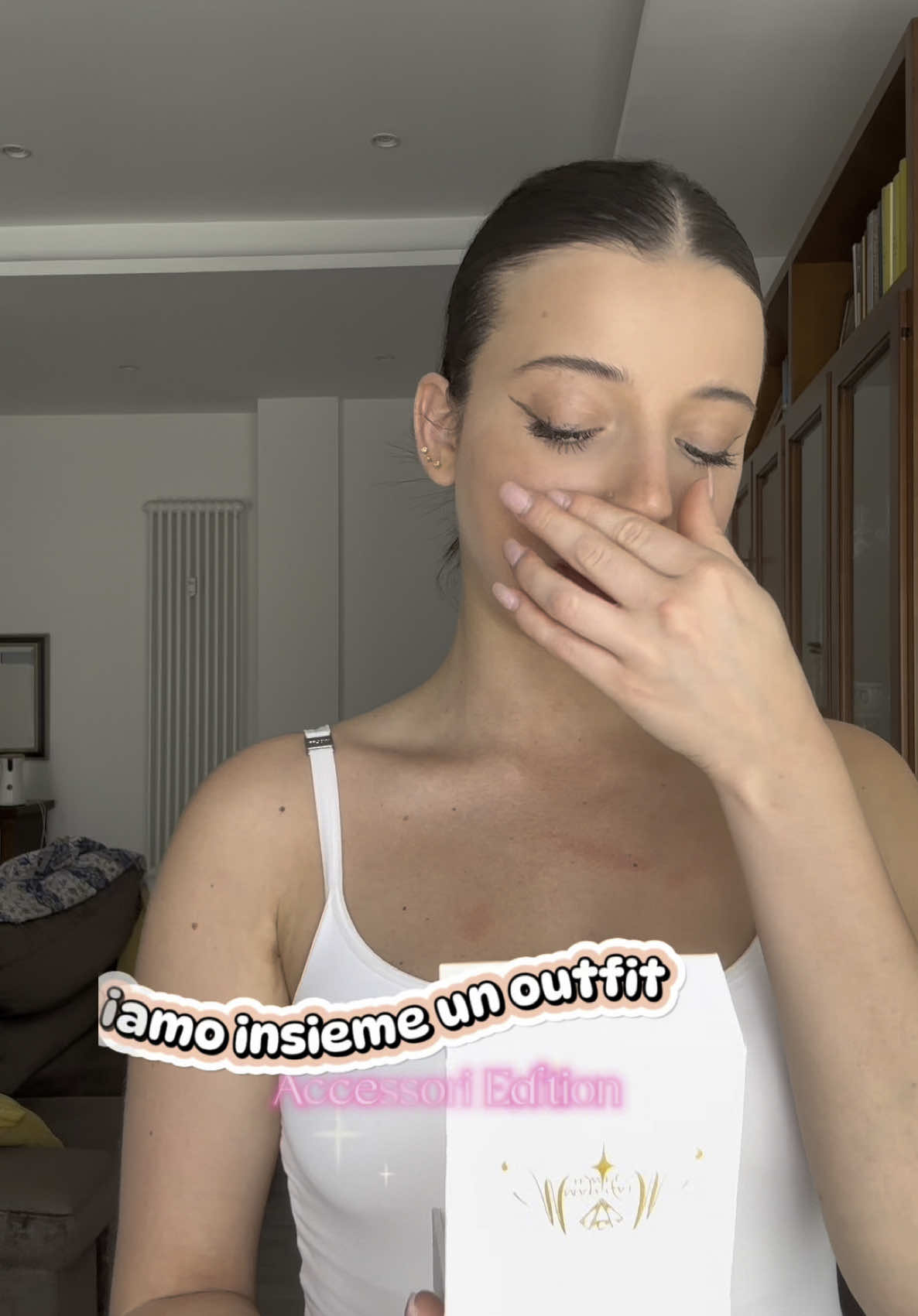 A post by @micolinicole on TikTok caption: Chi indovina la destinazione? @MargalJewels 