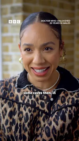 A post by @bbc on TikTok caption: Brecon Beacons > Hollywood Hills 🎬  #DoctorWho #Unleashed #20YearsInWales #PearlMackie #Wales #BreconBeacons #Filming #PeterCapaldi  Pearl Mackie on filming in the Brecon Beacons, Wales with Peter Capaldi and Matt Lucas for Doctor Who.