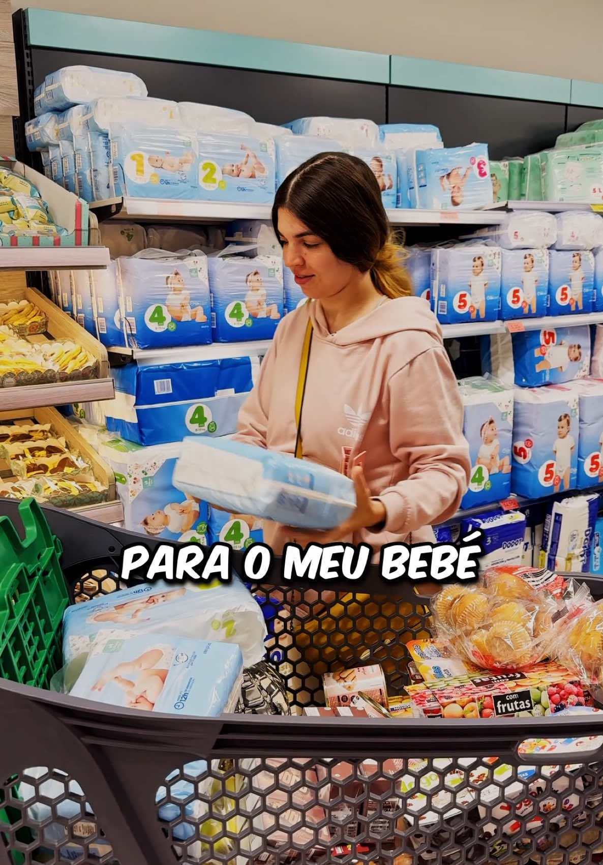 A post by @xxtufaoxx on TikTok caption: Feliz por poder ajudar a Joana nesta fase menos boa da sua vida. Que Deus te proteja sempre. Muito feliz também por manter este projeto e poder continuar a ajudar quem realmente precisa. ❤️#tufao #ajudandopessoas #palops🇲🇿🇨🇻🇬🇼🇧🇷🇵🇹🇦🇴🇰🇳🇸🇹🇹🇱 #flypシ 
