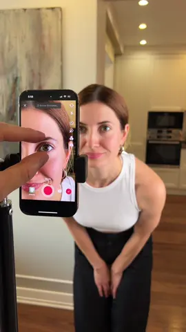A post by @dashachepizhko on TikTok caption: Result in the next video! #tutorial 