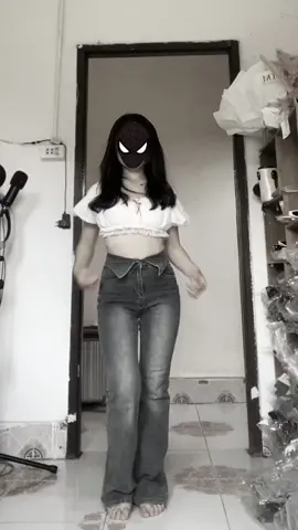 A post by @emma10355 on TikTok caption: #pacuayang #Emma 😱😎🤭