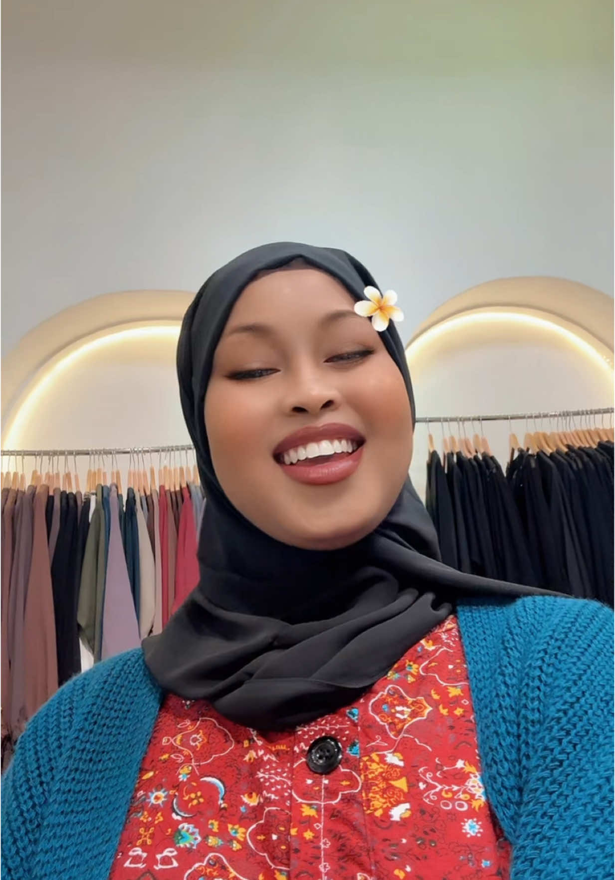 A post by @sihaam_tahliil on TikTok caption: Balo loma yedho😂🔥#sihaamtahliil 