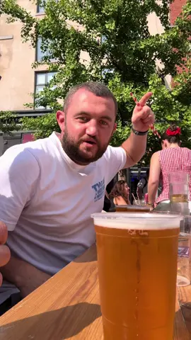 A post by @mashtag_brady on TikTok caption: Straw challenge #mashtagbrady #mashtagtravels #maahtaglazy 