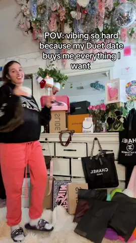 A post by @theydontlovereilly on TikTok caption: POV: you met someone on Duet and he buys you everything you want. #fyp #viral #trend #date #vibewithduet #datewithduet 