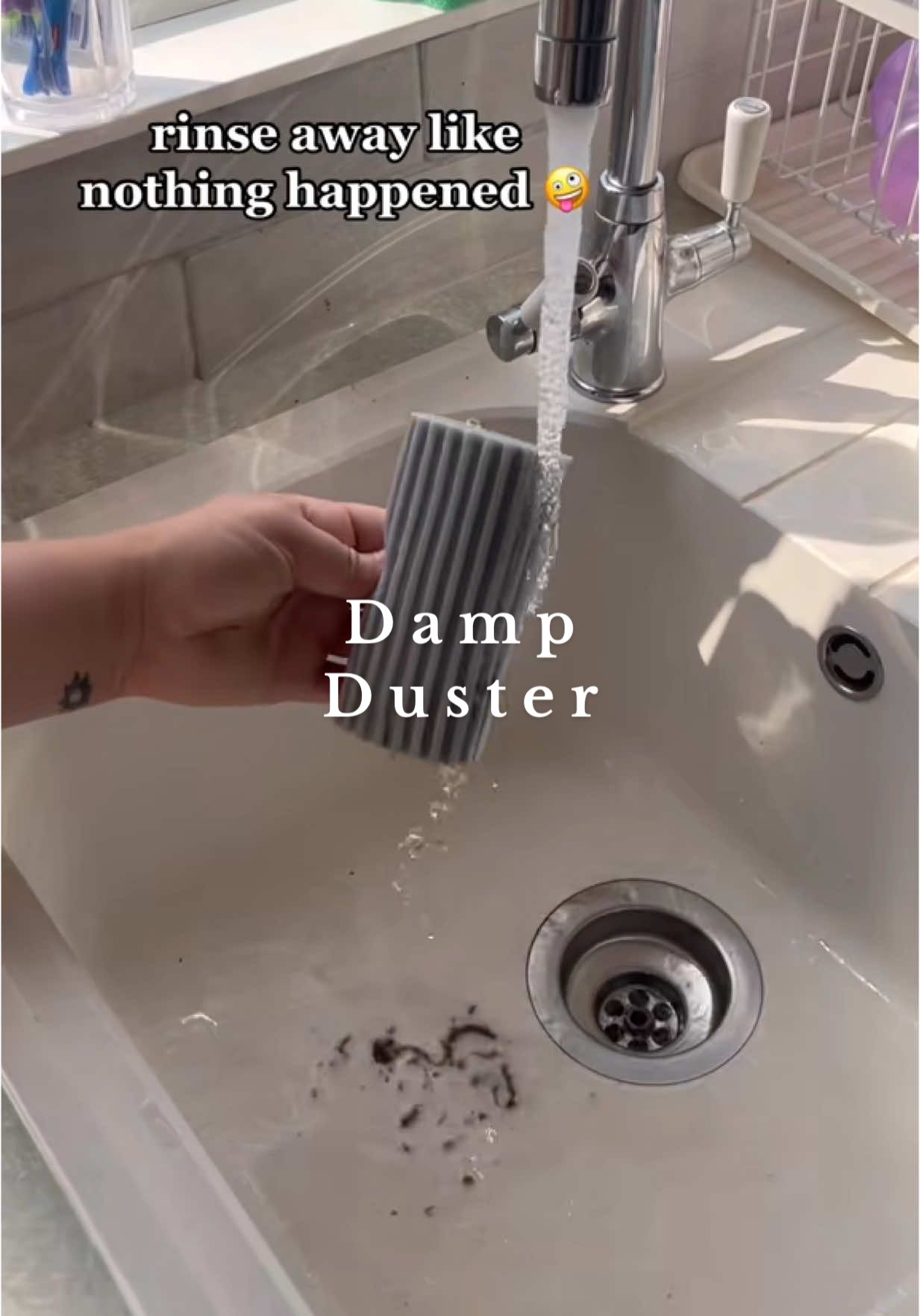 A post by @ on TikTok caption: My fav 🫶🏼 #homewithchloex #cleanfluencer #CleanTok #cleaninguk #cleanwithme #cleaningmotivation #scrubdaddy 