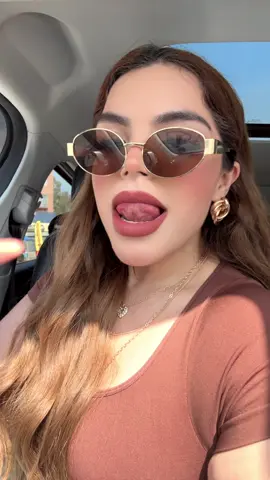 A post by @lupitacardoza4 on TikTok caption: Las bonitas 🤭✨💕