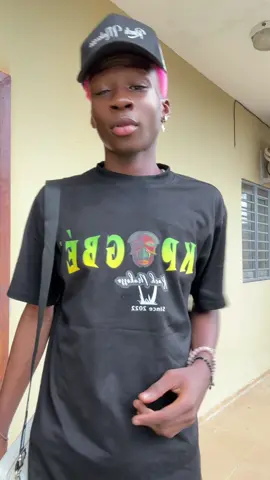 A post by @rach_makosso1 on TikTok caption: La musique de maniok 🙃🔥🔥