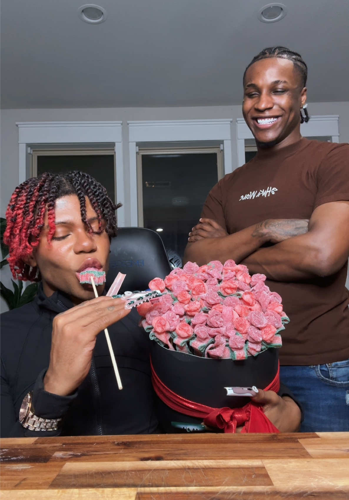 A post by @realjayllnn on TikTok caption: #flowers 