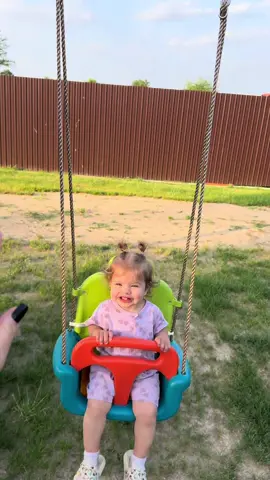 A post by @narcyyy on TikTok caption: Daily de Miercuri 🧹🧼🧺🥘🧆 azi, doar treburi casnice ✅ #daily #narcy