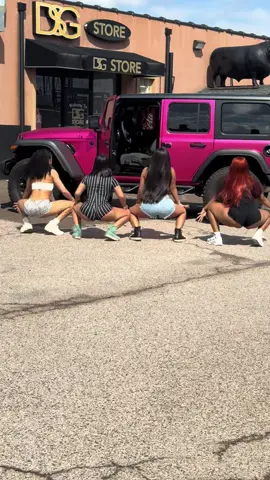 A post by @siangietwins2 on TikTok caption: #newmusiccomingsoon 💃❤️‍🔥