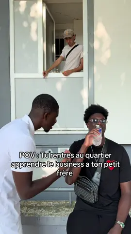 A post by @gueuledange_off on TikTok caption: Aidez moi a le convaincre😂@bass_labrasse 