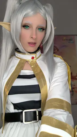 A post by @sakurakazecos on TikTok caption: #frierenbeyondjourneysend #frieren #frierenanime #frierencosplay #frierenbeyondjourneysendcosplay #cosplay #cosplaygirl 