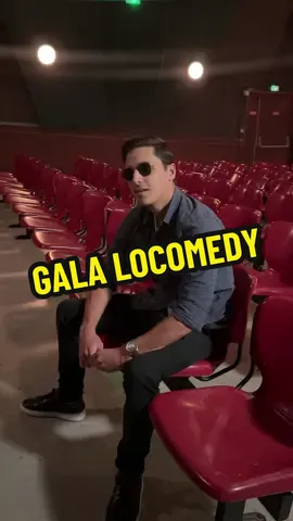 A post by @nathan_steinbach_ on TikTok caption: • Pour ceux qui veulent des places envoyez moi un message 🎟️🎟️ . . . #talentfrançais #comedyclubfrance #seconddegré #blaguenul #blaguedrole #drolement #humouristique #humourfr #standupfrance #postdrole #reelfrance #humourblanc #humournoire  #Humournoir #humourfrançais #videohumour #humoriste #humoristefrançais #frenchhumour #rires #standup #standupfrancais #genduvoyage #mannouche #gitan #gitans #voyageur #gypsy #poitiers #poitiers86 