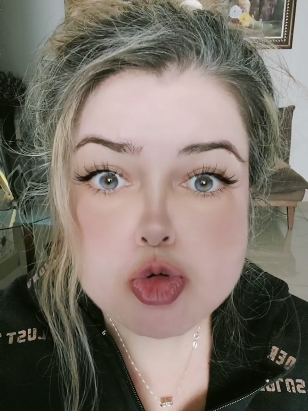 A post by @lerotiss on TikTok caption: Respondendo a @deusdete.francisc8  ❤😘