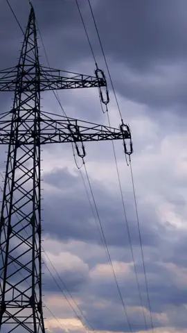 A post by @dropsknowledge on TikTok caption: Electricity is amazing and is powered by a switch flip #learnontiktok #edutok #motivation 