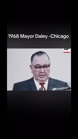 A post by @lovinlifeinvegas on TikTok caption: #chicago #la #looting #criminals #ice #LAriots  